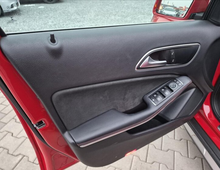 Mercedes-Benz GLA SUV 1,6 l 115 kw