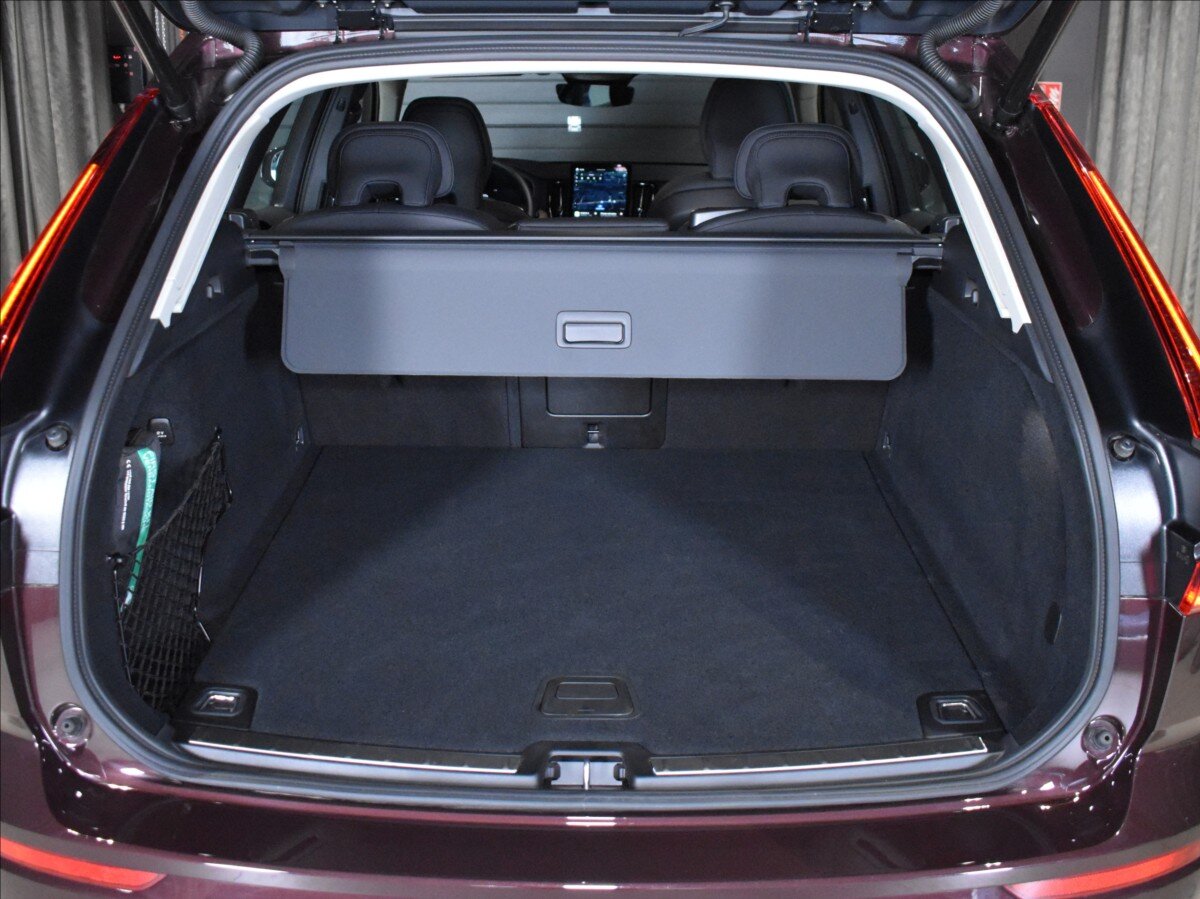 Volvo XC60 SUV / Terénní 2,0 l 184 kw