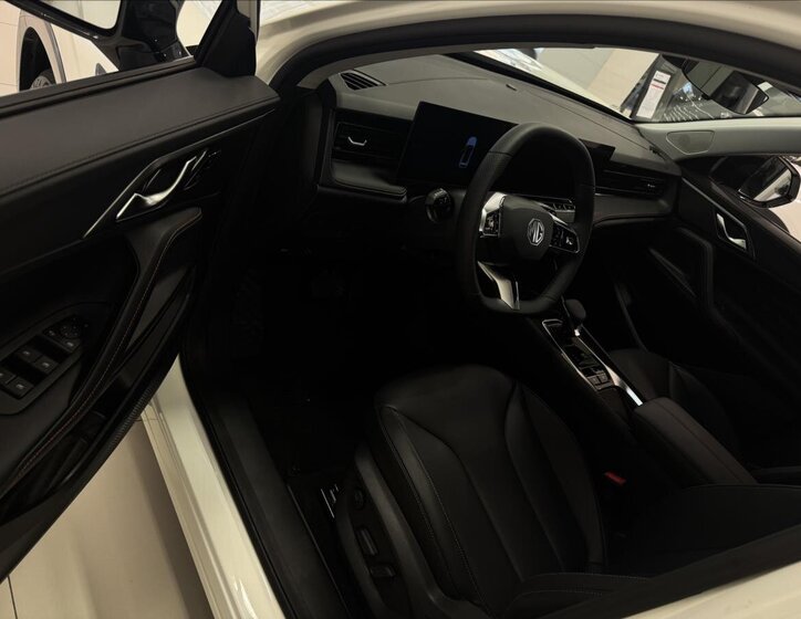 MG HS SUV 1,5 l 165 kw