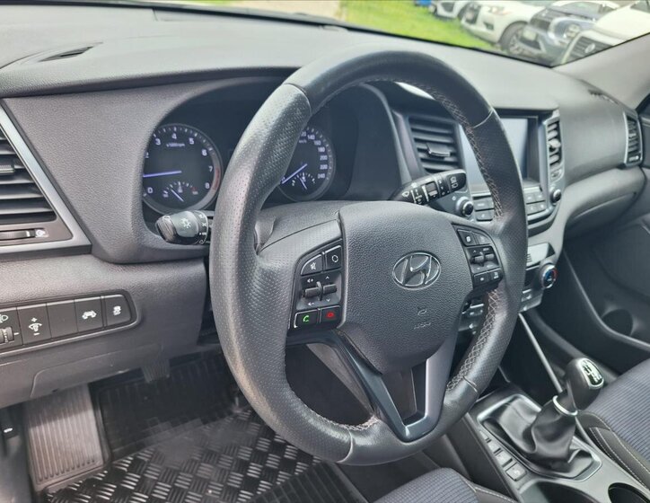 Hyundai Tucson SUV / Terénní 1,6 l 97 kw