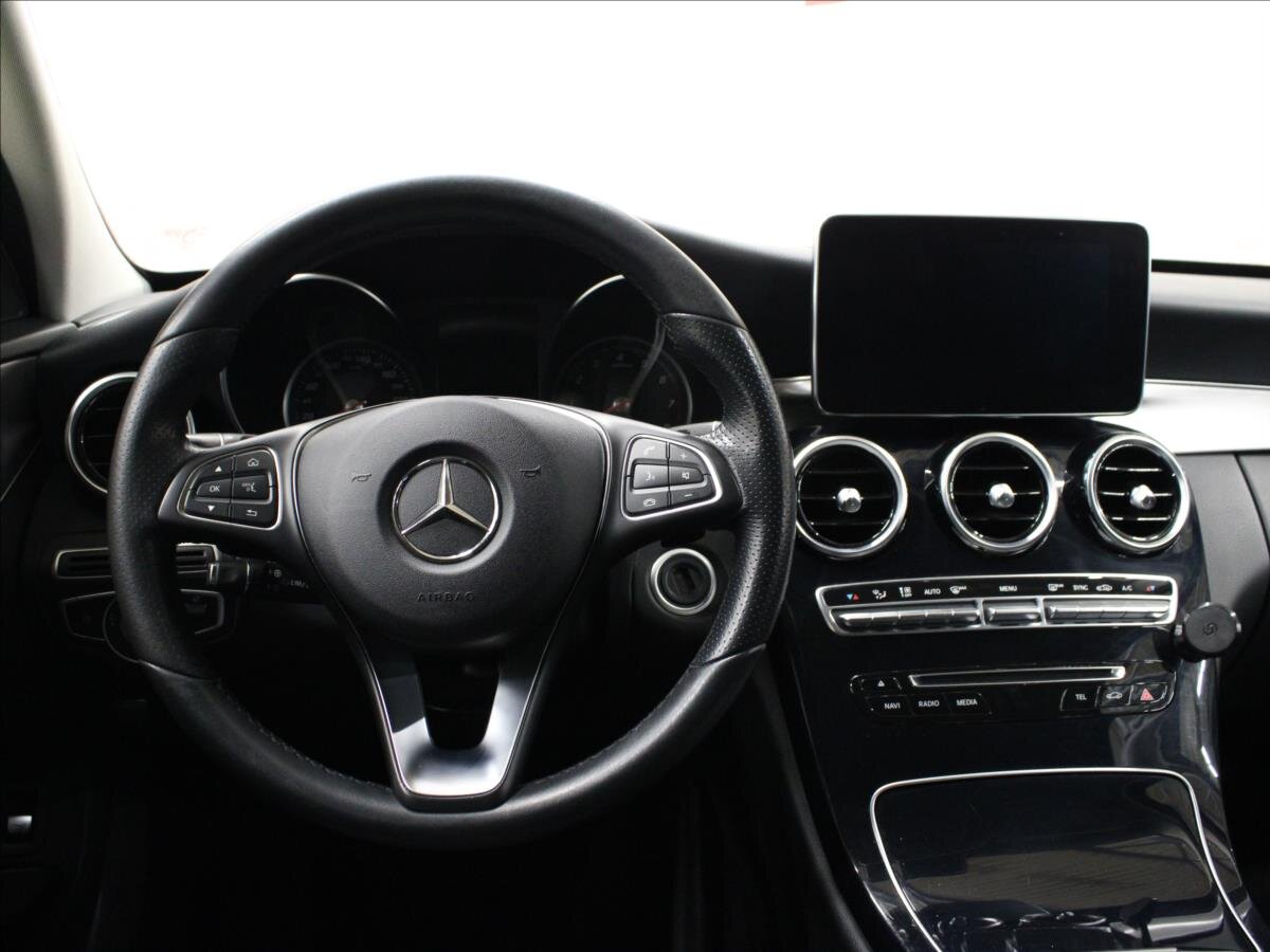 Mercedes-Benz Třídy C Kombi 2,0 l 135 kw