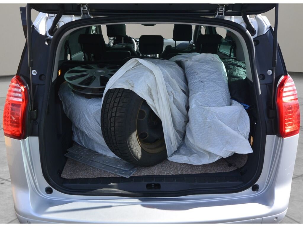 Peugeot 5008 MPV 1,6 l 88 kw