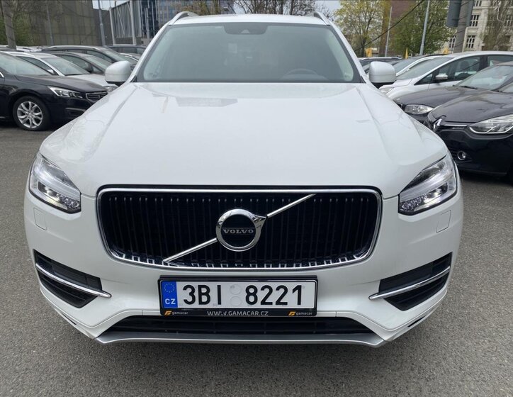 Volvo XC90 SUV / Terénní 2,0 l 173 kw
