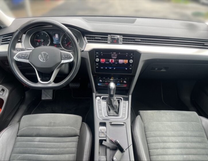 Volkswagen Passat Kombi 2,0 l 110 kw