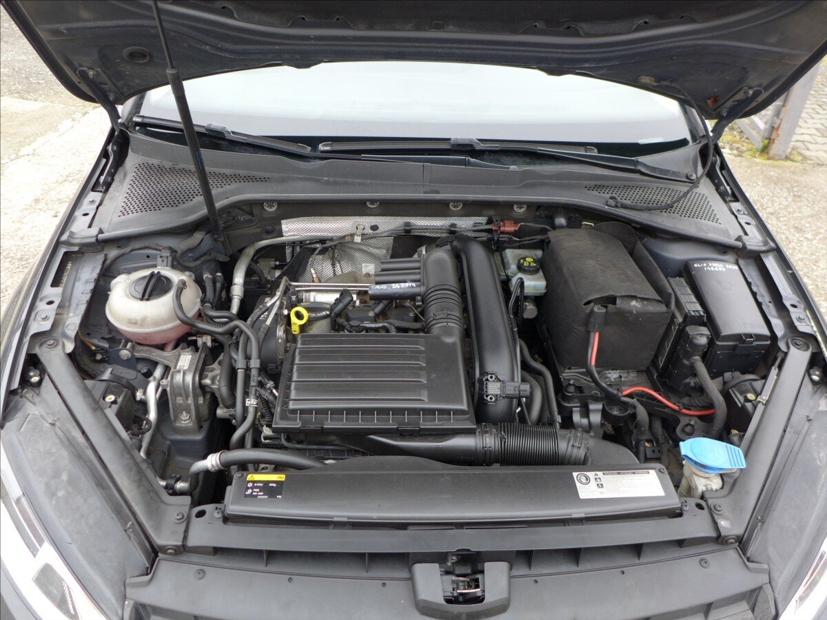 Volkswagen Golf Hatchback 1,2 l 63 kw