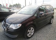 Volkswagen Touran 1