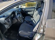 Toyota Corolla Sedan / Limuzína 1,6 l 97 kw