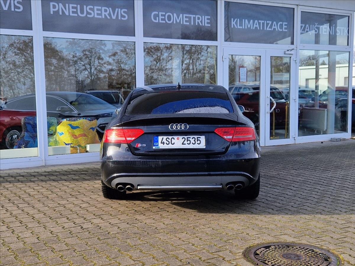 Audi S5 Sedan 3,0 l 245 kw