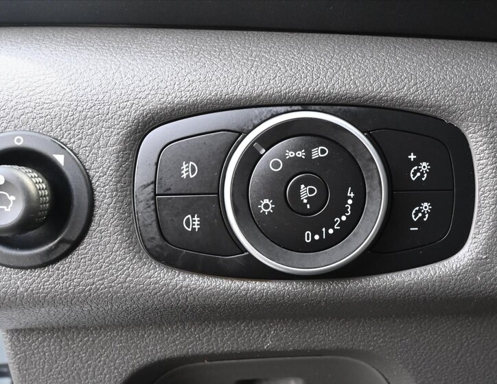 Ford Transit Skříň 2,0 l 96 kw