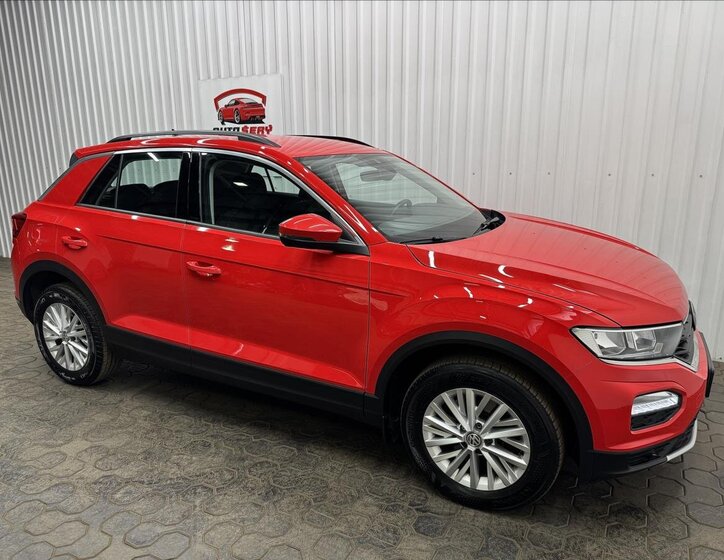 Volkswagen T-Roc SUV / Terénní 2,0 l 140 kw