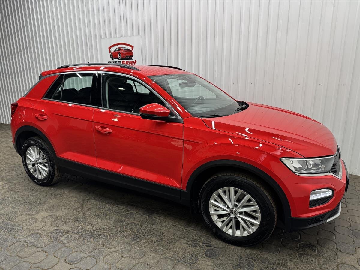 Volkswagen T-Roc SUV / Terénní 2,0 l 140 kw