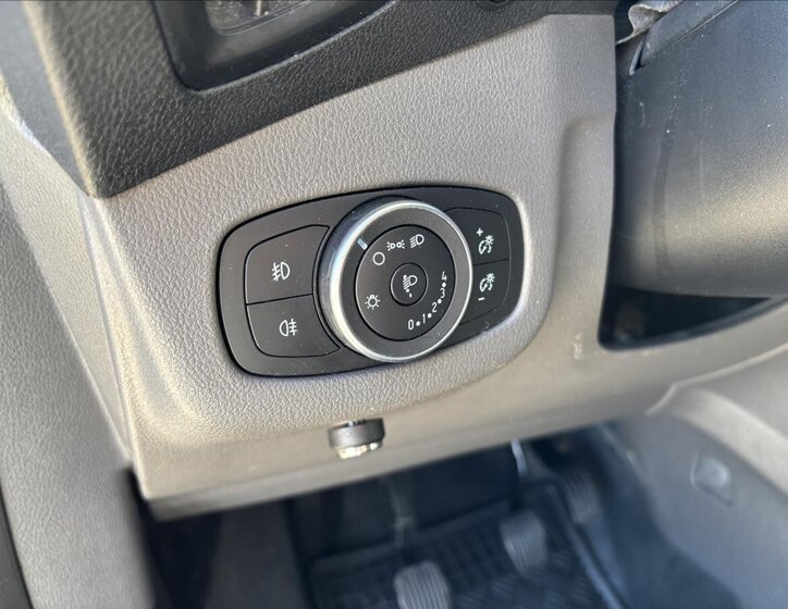 Ford Transit Connect Ostatní 1,5 l 74 kw