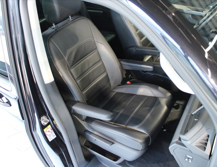 Volkswagen Multivan MPV 2,0 l 146 kw