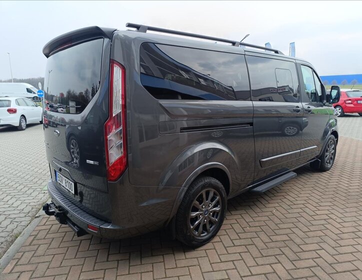 Ford Tourneo Custom MPV 2,0 l 110 kw