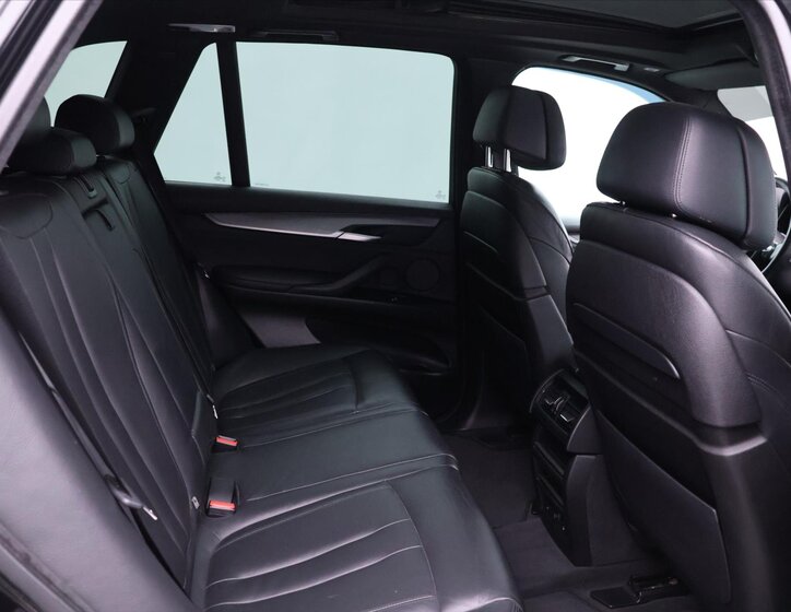 BMW X5 SUV / Terénní 3,0 l 230 kw