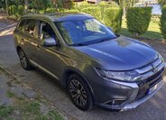 Mitsubishi Outlander 4