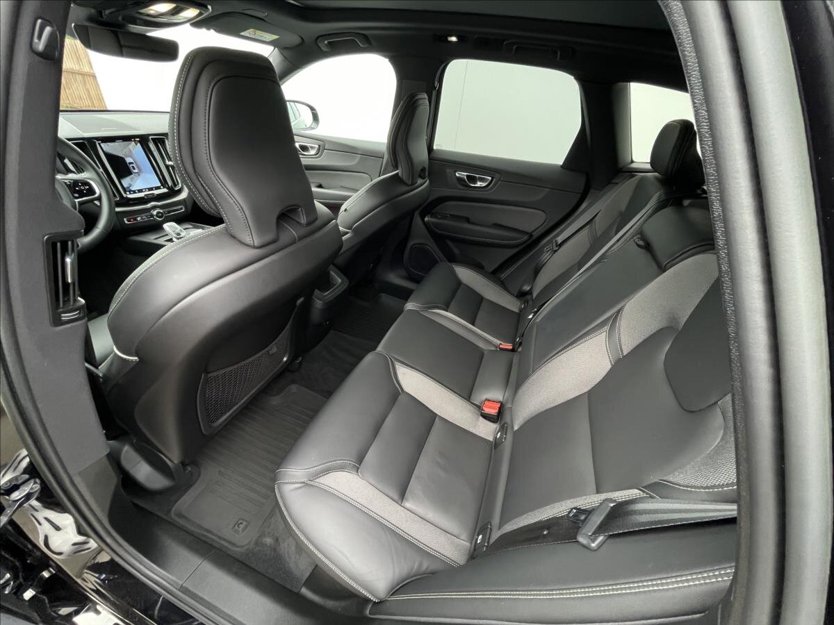 Volvo XC60 SUV / Terénní 2,0 l 173 kw