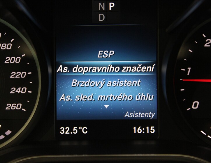 Mercedes-Benz Třídy V 18