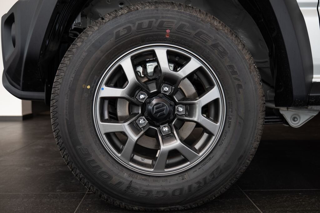 Suzuki Jimny SUV 1,5 l 75 kw