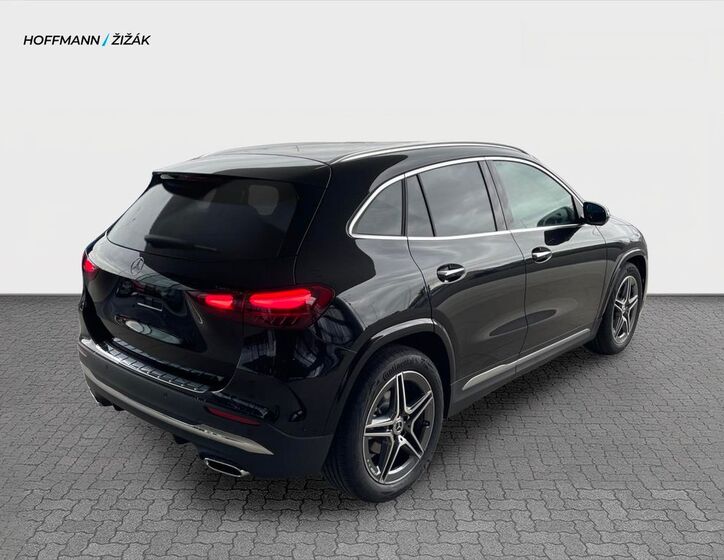 Mercedes-Benz GLA 5