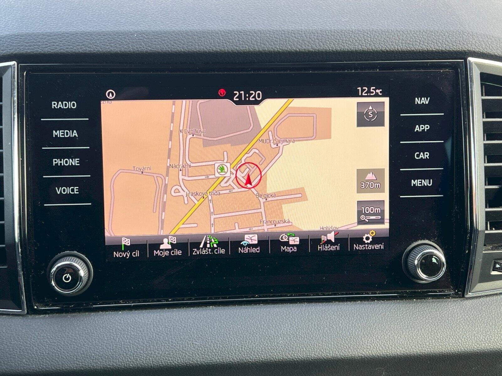 Škoda Karoq SUV / Terénní 1,5 l 110 kw