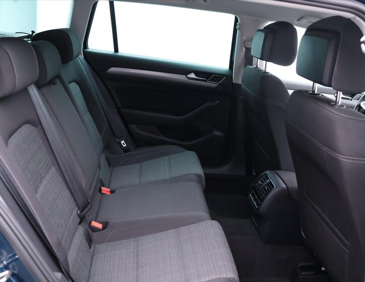 Volkswagen Passat Kombi 2,0 l 110 kw