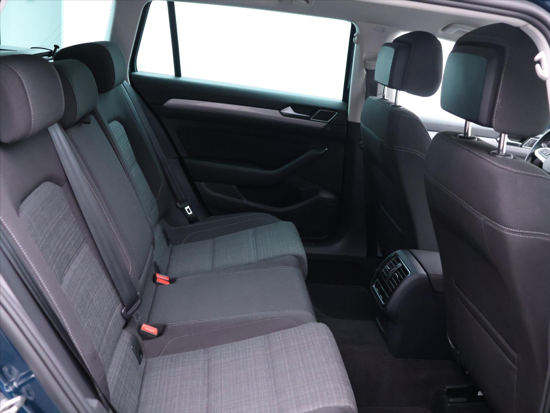 Volkswagen Passat Kombi 2,0 l 110 kw