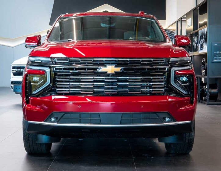 Chevrolet Suburban SUV / Terénní 6,2 l 313 kw