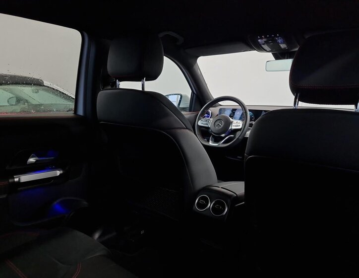 Mercedes-Benz GLB 21