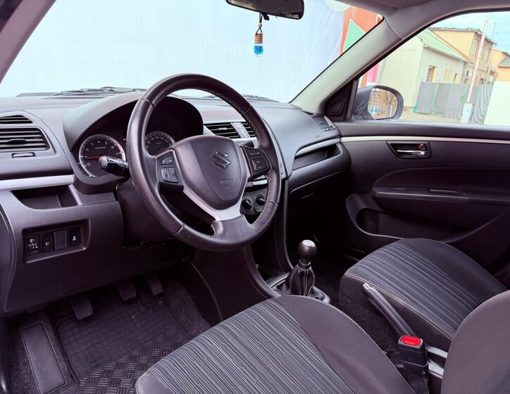 Suzuki Swift Hatchback 1,2 l 69 kw