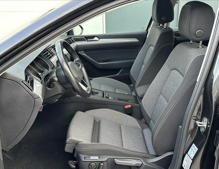 Volkswagen Passat Kombi 1,5 l 110 kw