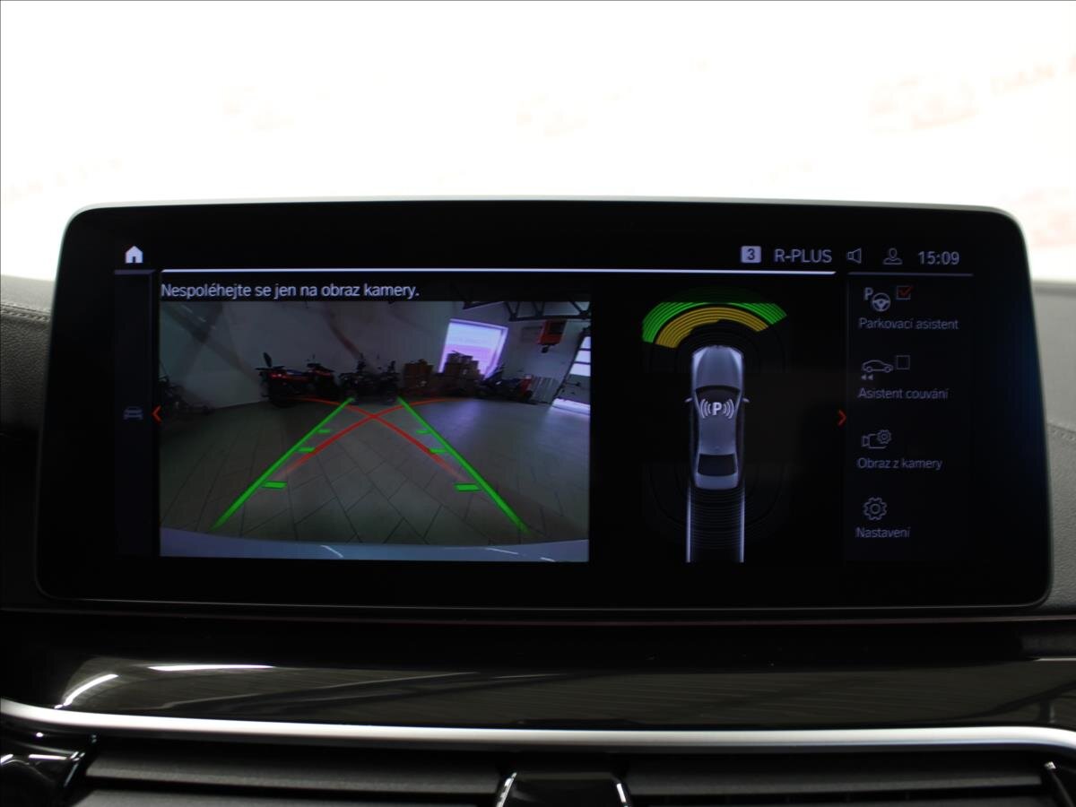 BMW Řada 5 Sedan / Limuzína 3,0 l 245 kw