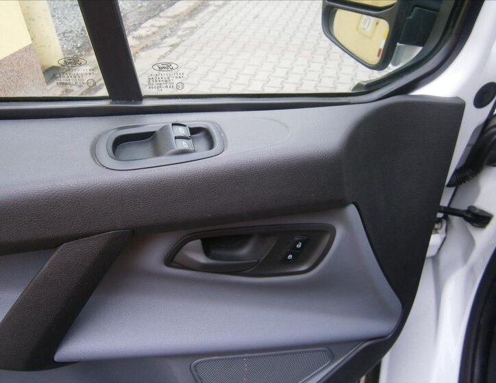 Ford Transit Custom Kombi 2,2 l 74 kw