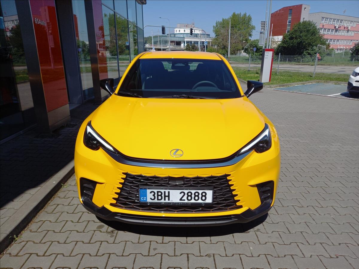 Lexus LBX