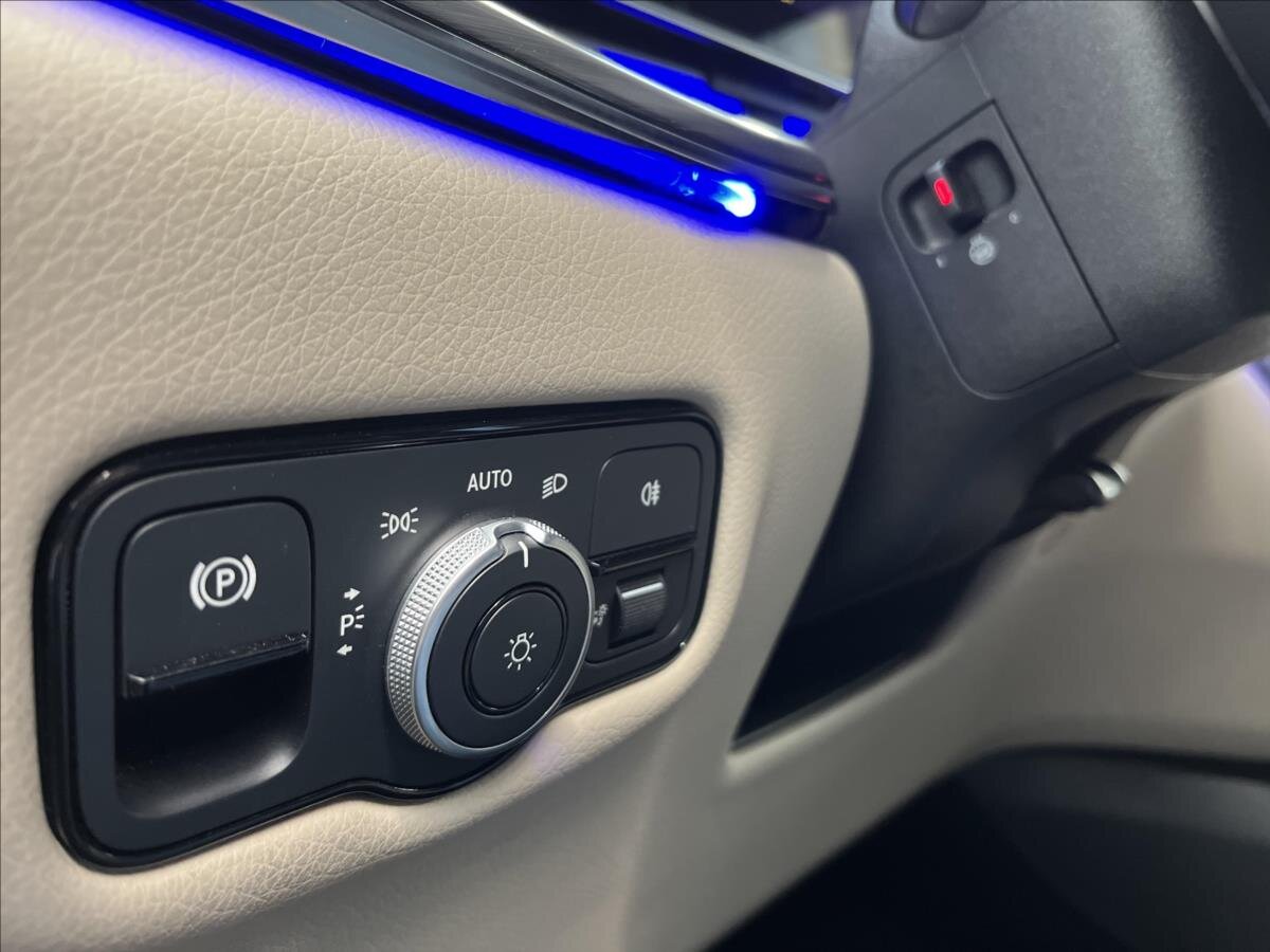 Mercedes-Benz Třídy V MPV 2,0 l 174 kw