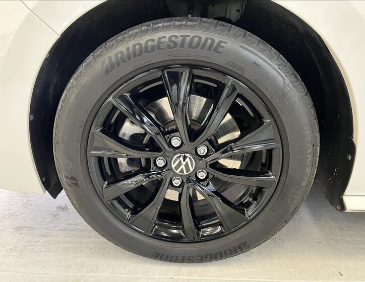 Volkswagen Multivan 34