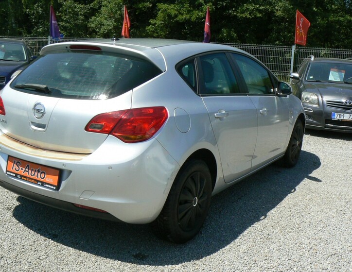 Opel Astra 5