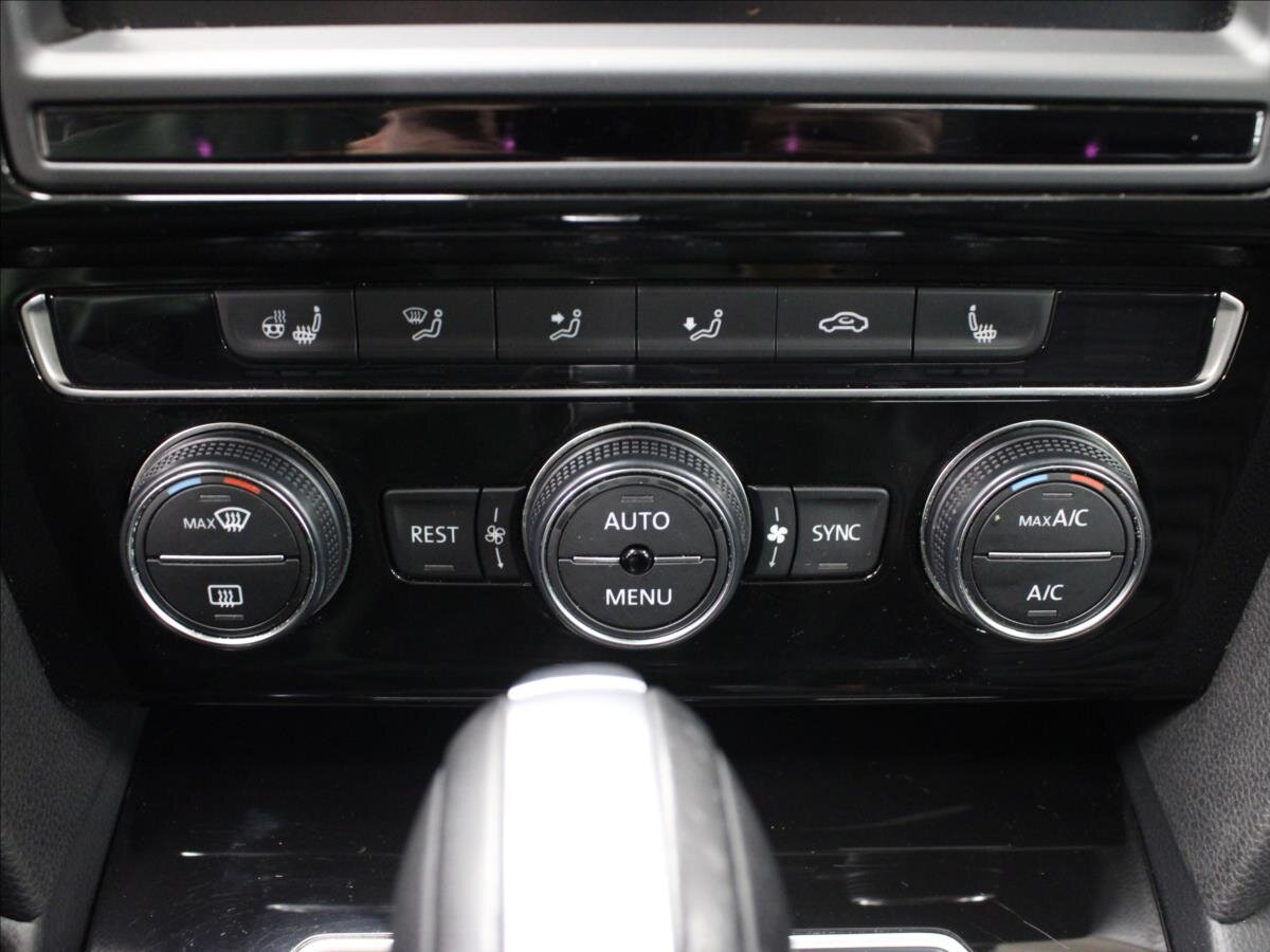 Volkswagen Passat Kombi 2,0 l 140 kw