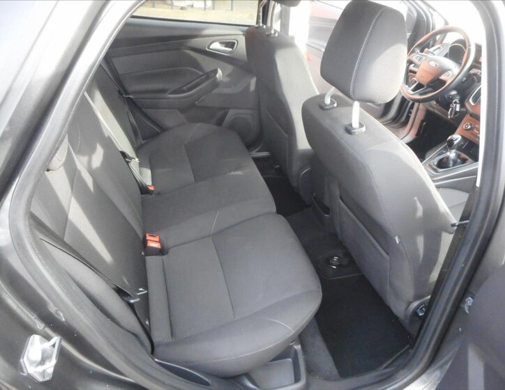 Ford Focus Kombi 1,5 l 70 kw