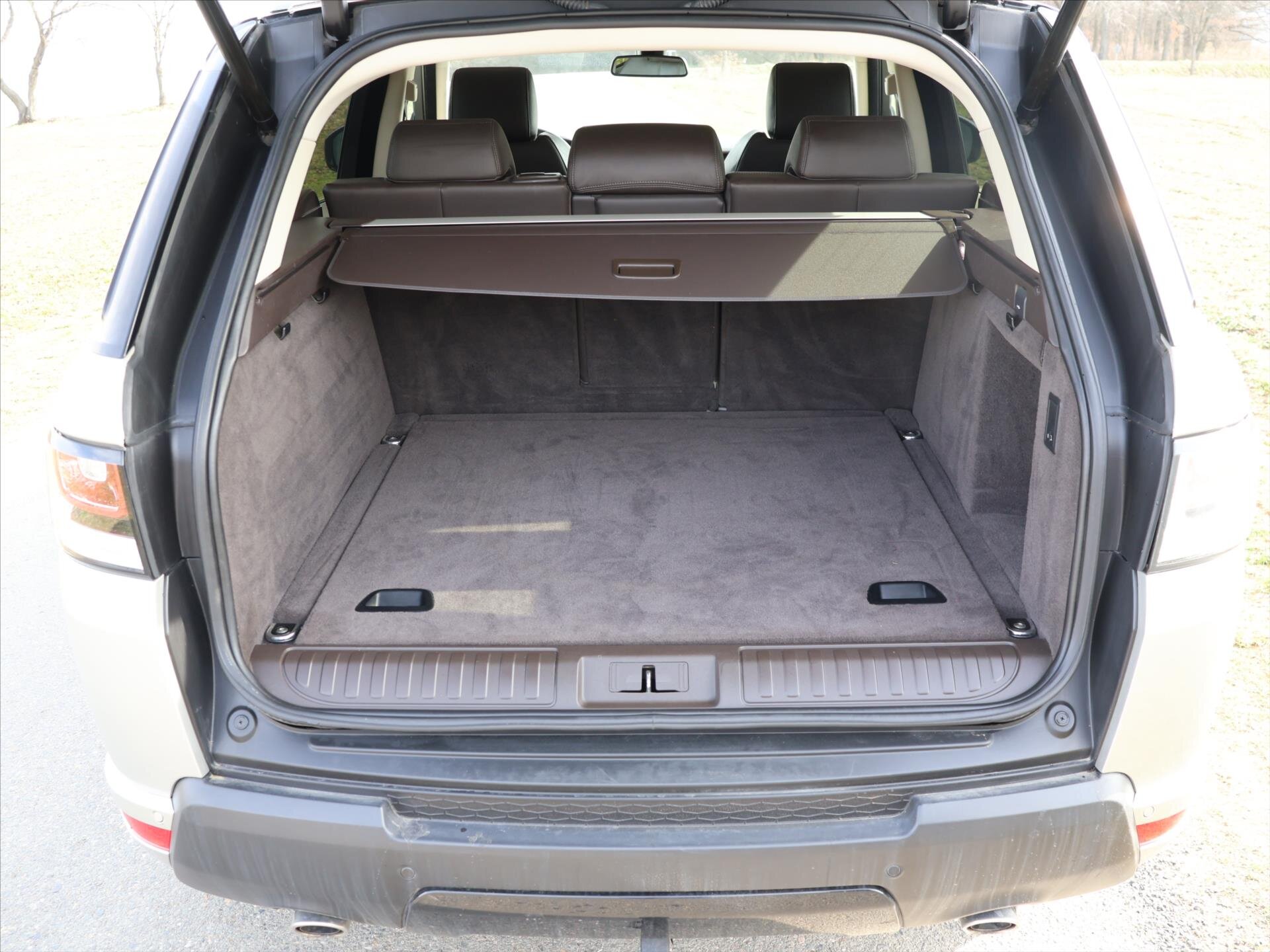 Land Rover Range Rover Sport SUV / Terénní 3,0 l 215 kw