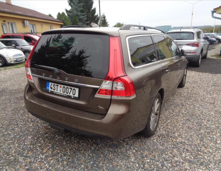 Volvo V70 8