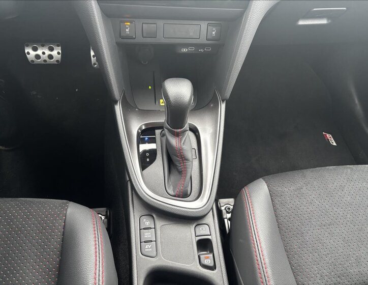 Toyota Yaris Cross 17