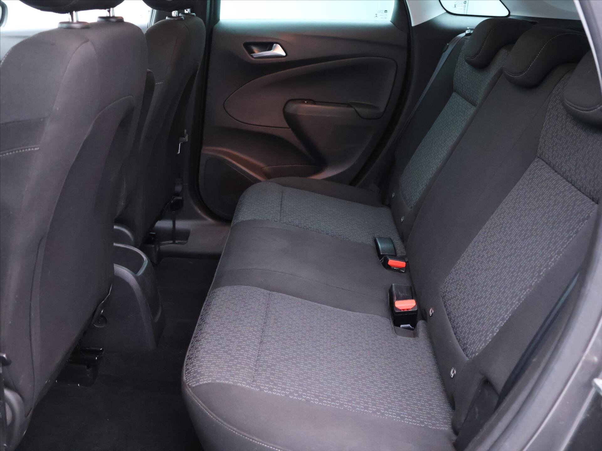 Opel Crossland X SUV / Terénní 1,5 l 75 kw