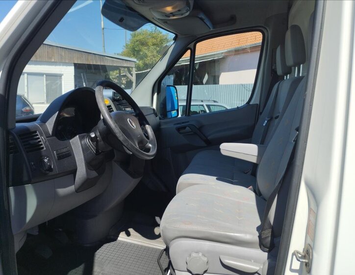 Volkswagen Crafter Valník 2,5 l 100 kw