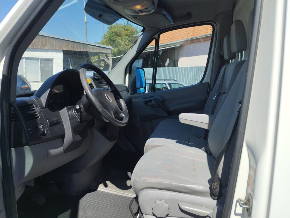 Volkswagen Crafter Valník 2,5 l 100 kw