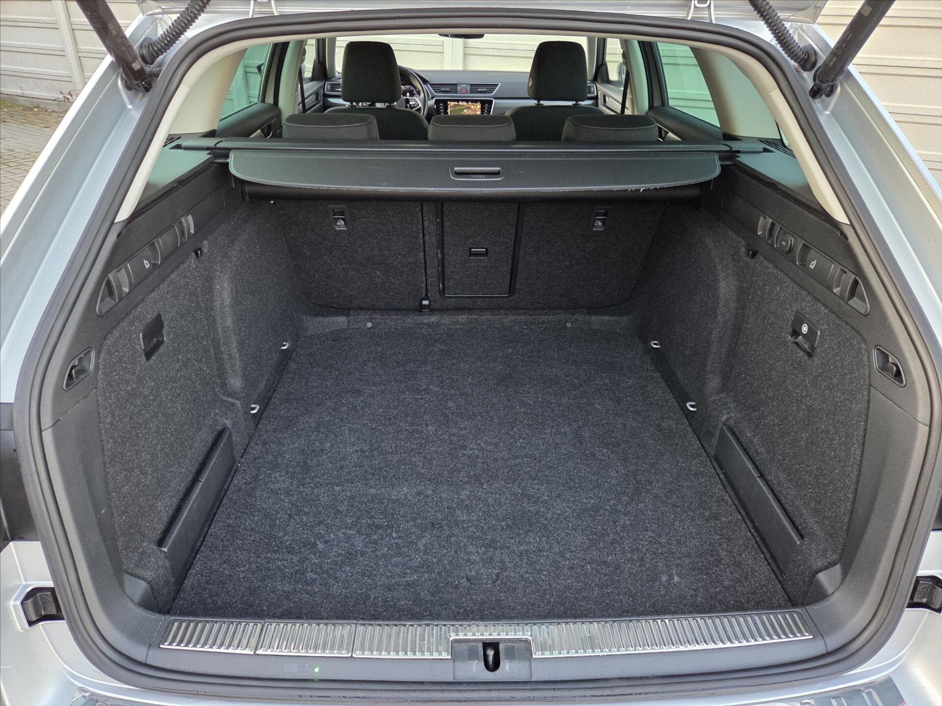 Škoda Superb Kombi 2,0 l 110 kw