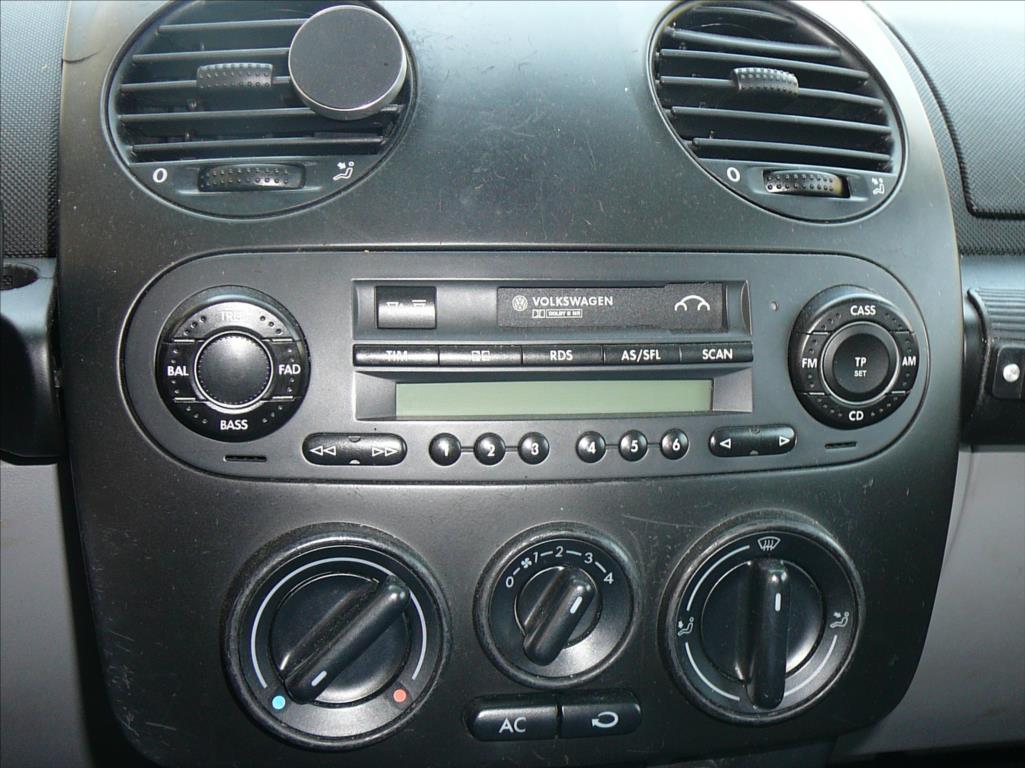 Volkswagen New Beetle