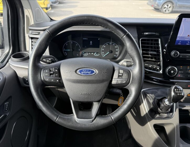 Ford Tourneo Custom MPV 2,0 l 136 kw