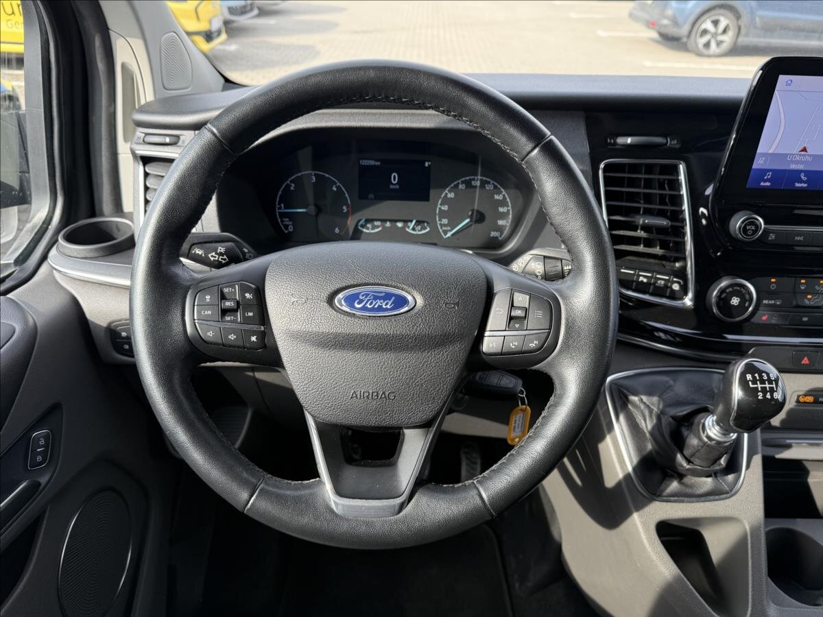 Ford Tourneo Custom MPV 2,0 l 136 kw
