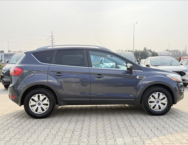 Ford Kuga SUV / Terénní 2,0 l 100 kw